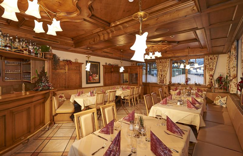 22 Restaurant.jpg